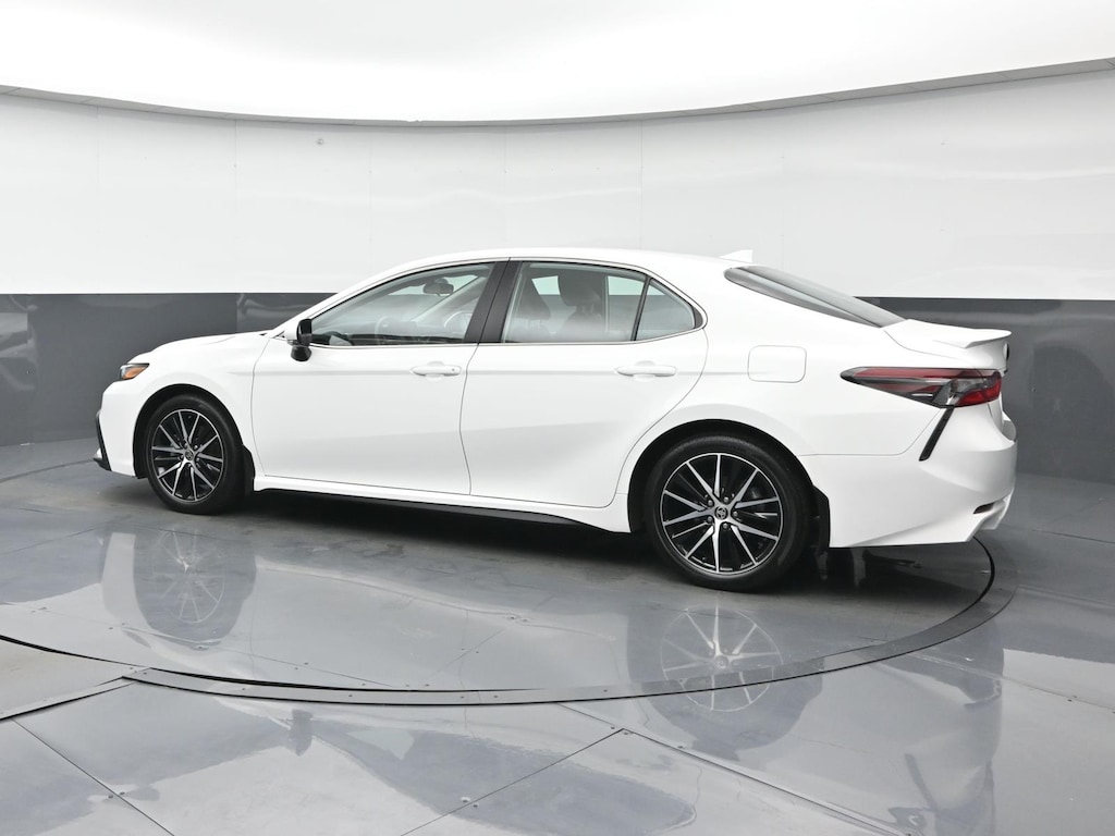 Used 2024 Toyota Camry SE AUTO AWD Car
