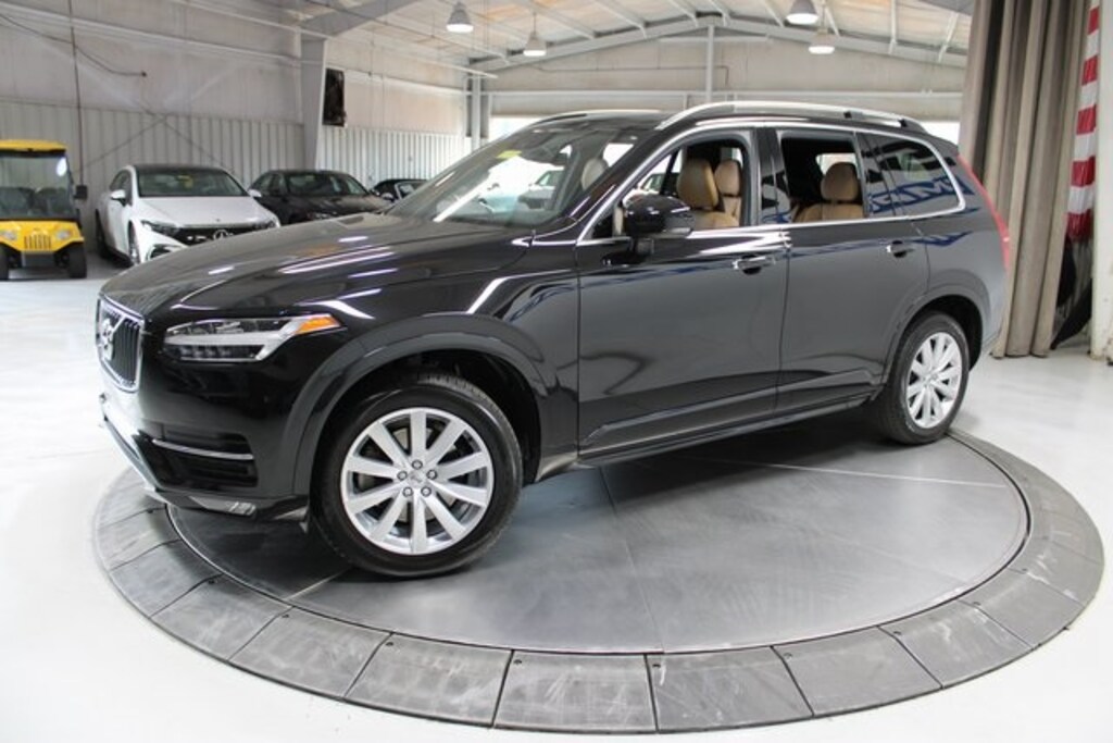 Used 2017 Volvo XC90 T6 AWD Momentum SUV