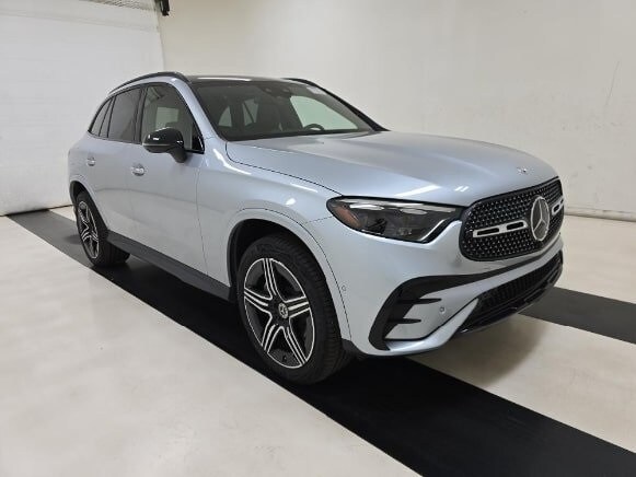 2024 Mercedes Benz GLC 300 photo 4