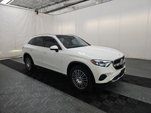 2023 Mercedes Benz GLC 300 4MATIC photo 4