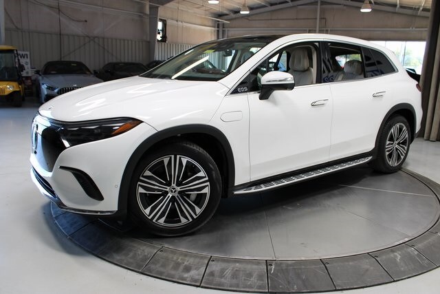 2023 Mercedes Benz EQS SUV 450 photo 4