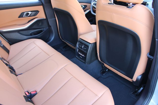 2026 BMW 3 Series 330i - Photo 14