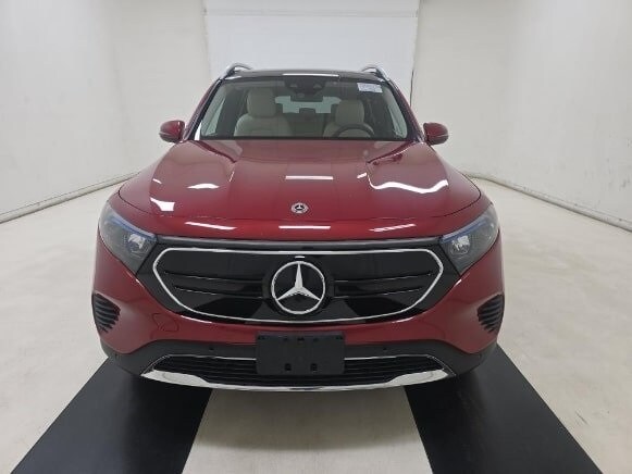 2023 Mercedes Benz EQB 350 4MATIC photo 3