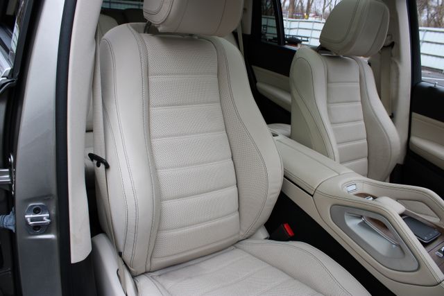 2022 Mercedes-Benz GLS GLS450 - Photo 12
