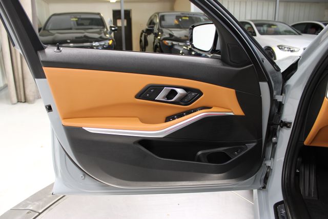 2026 BMW 3 Series 330i - Photo 38