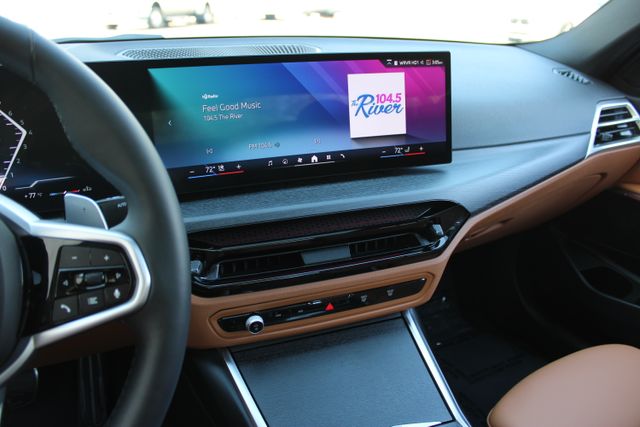 2026 BMW 3 Series 330i - Photo 17