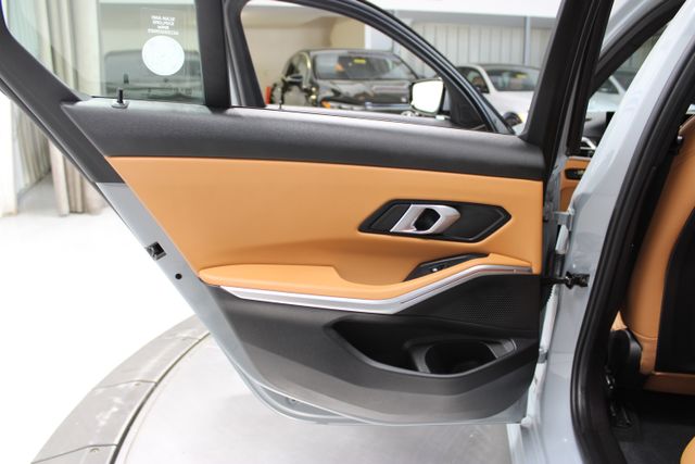 2026 BMW 3 Series 330i - Photo 39