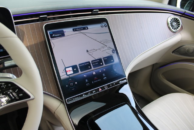 2023 Mercedes-Benz EQS SUV Base - Photo 17