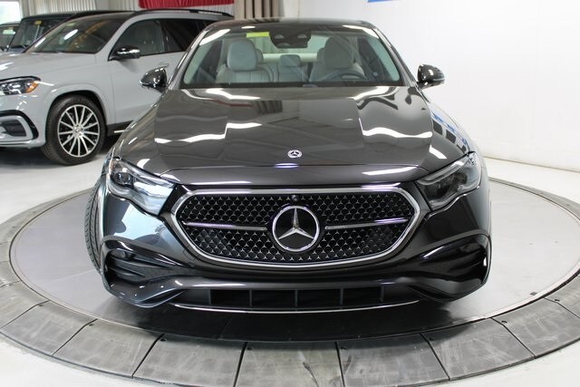 2024 Mercedes Benz E 350 4MATIC photo 3