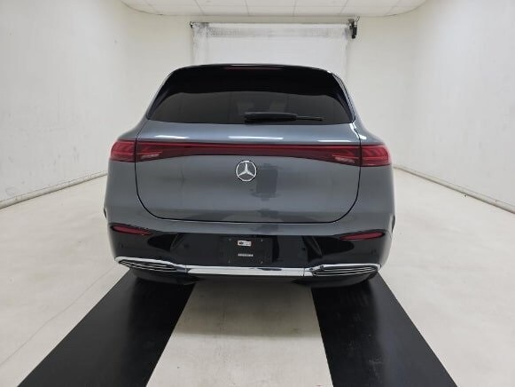 2023 Mercedes Benz EQS SUV 580 4MATIC photo 4
