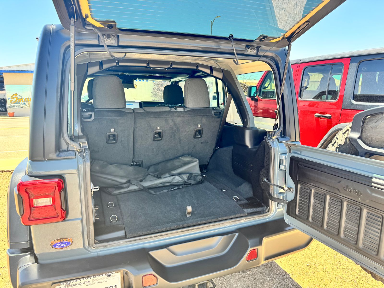 2024 Jeep Wrangler 4-Door Rubicon - Photo 25