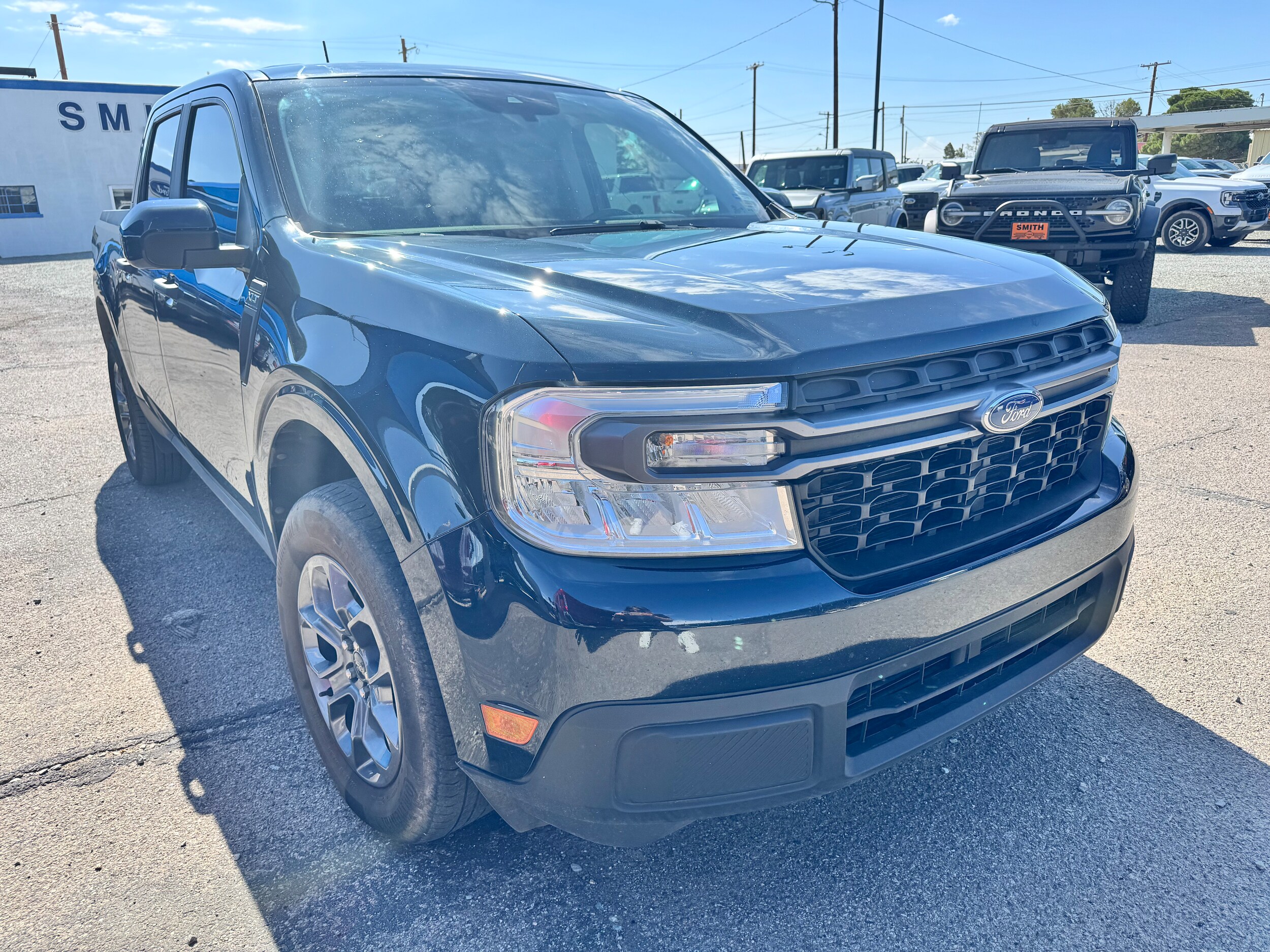2023 Ford Maverick XLT Lariat photo 2