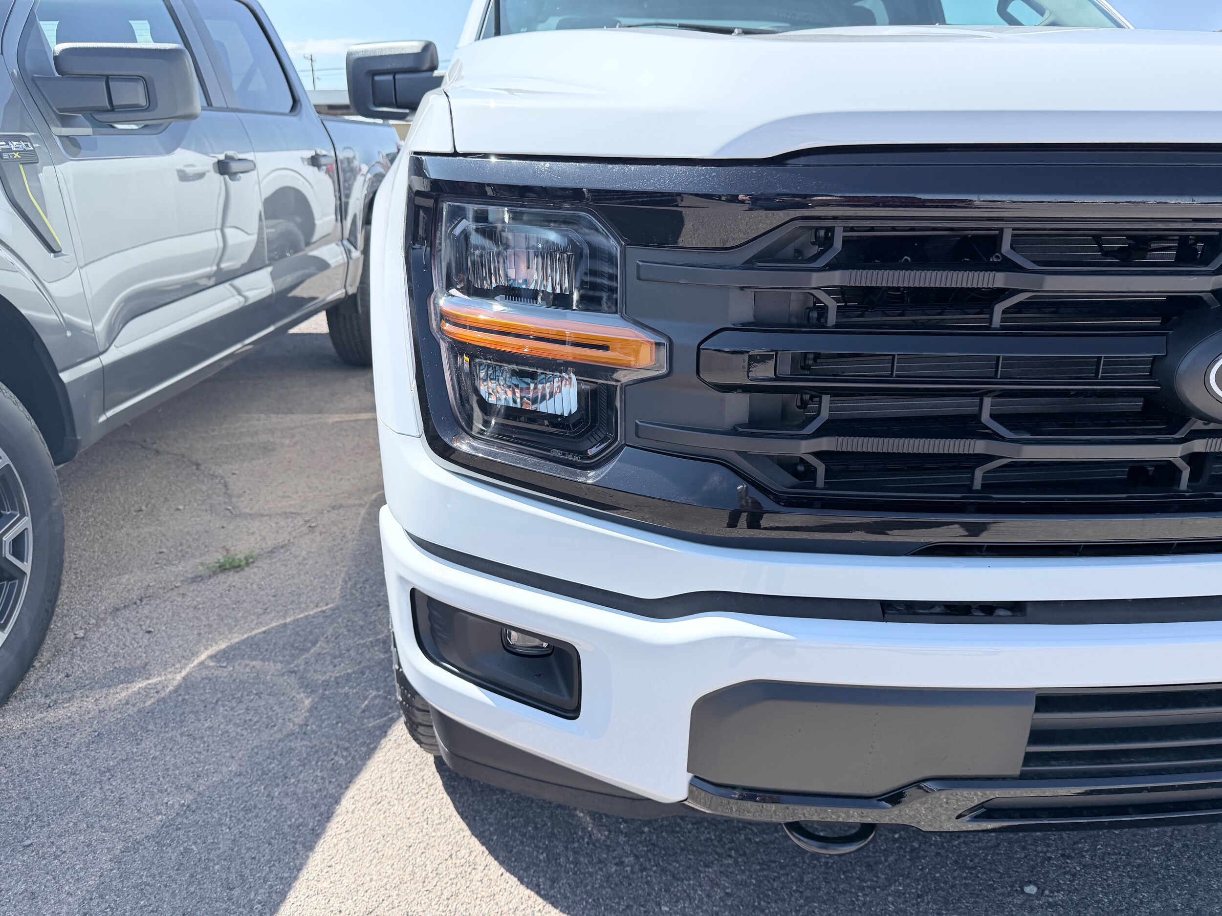 2025 Ford F-150 XLT photo 2