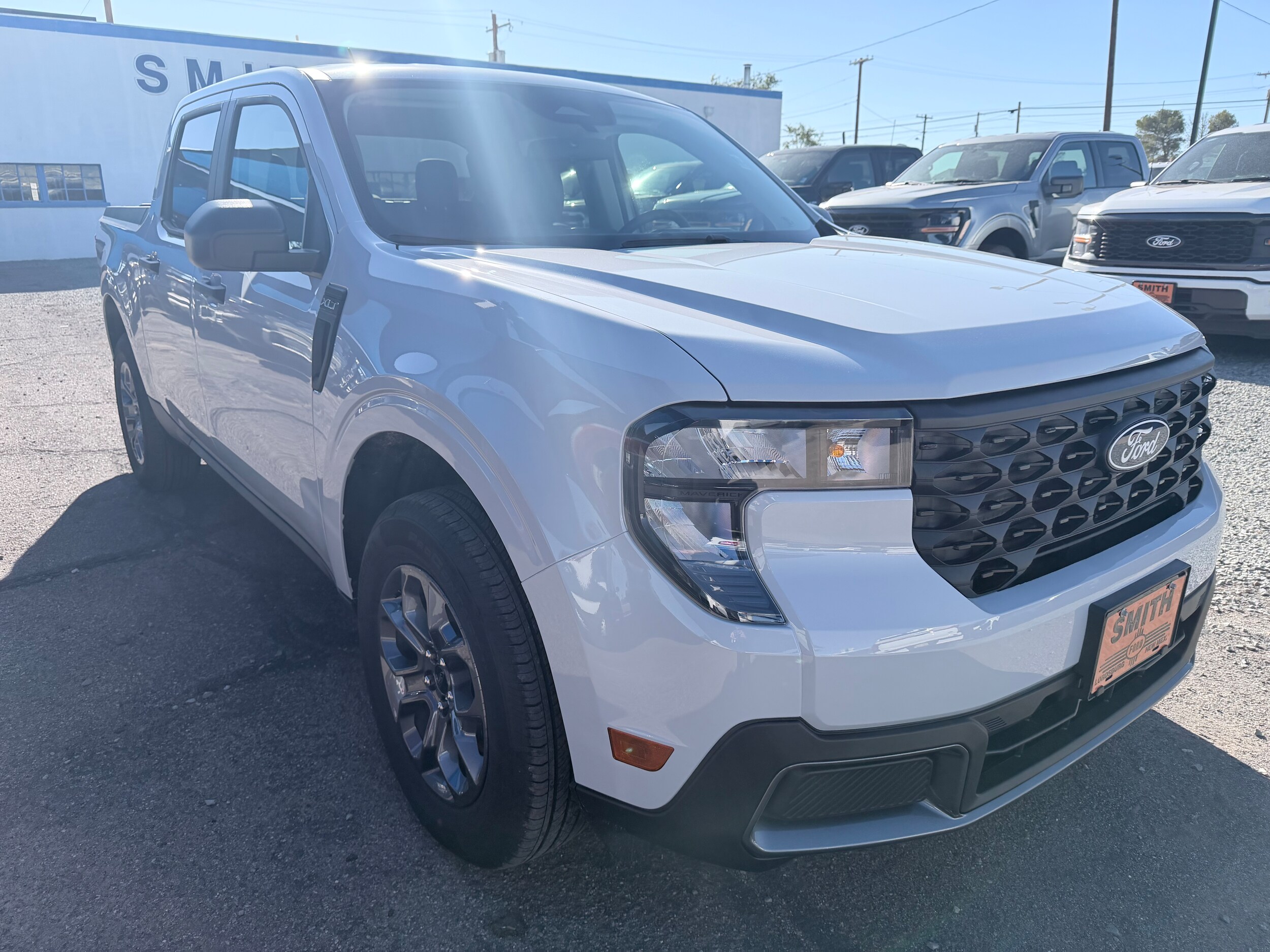 2025 Ford Maverick XLT photo 2