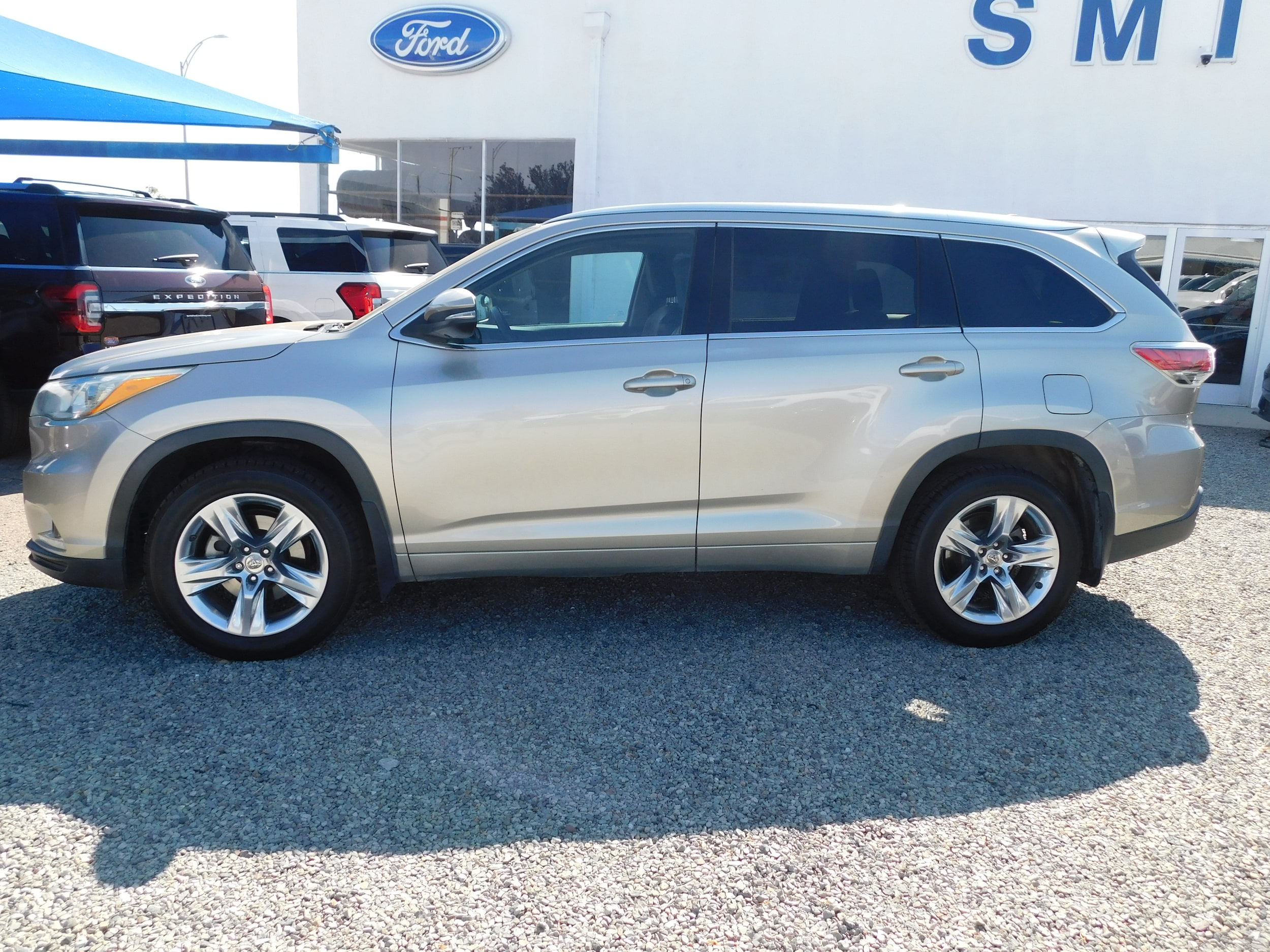 Used 2014 Toyota Highlander Limited Platinum with VIN 5TDDKRFH8ES016268 for sale in Lordsburg, NM