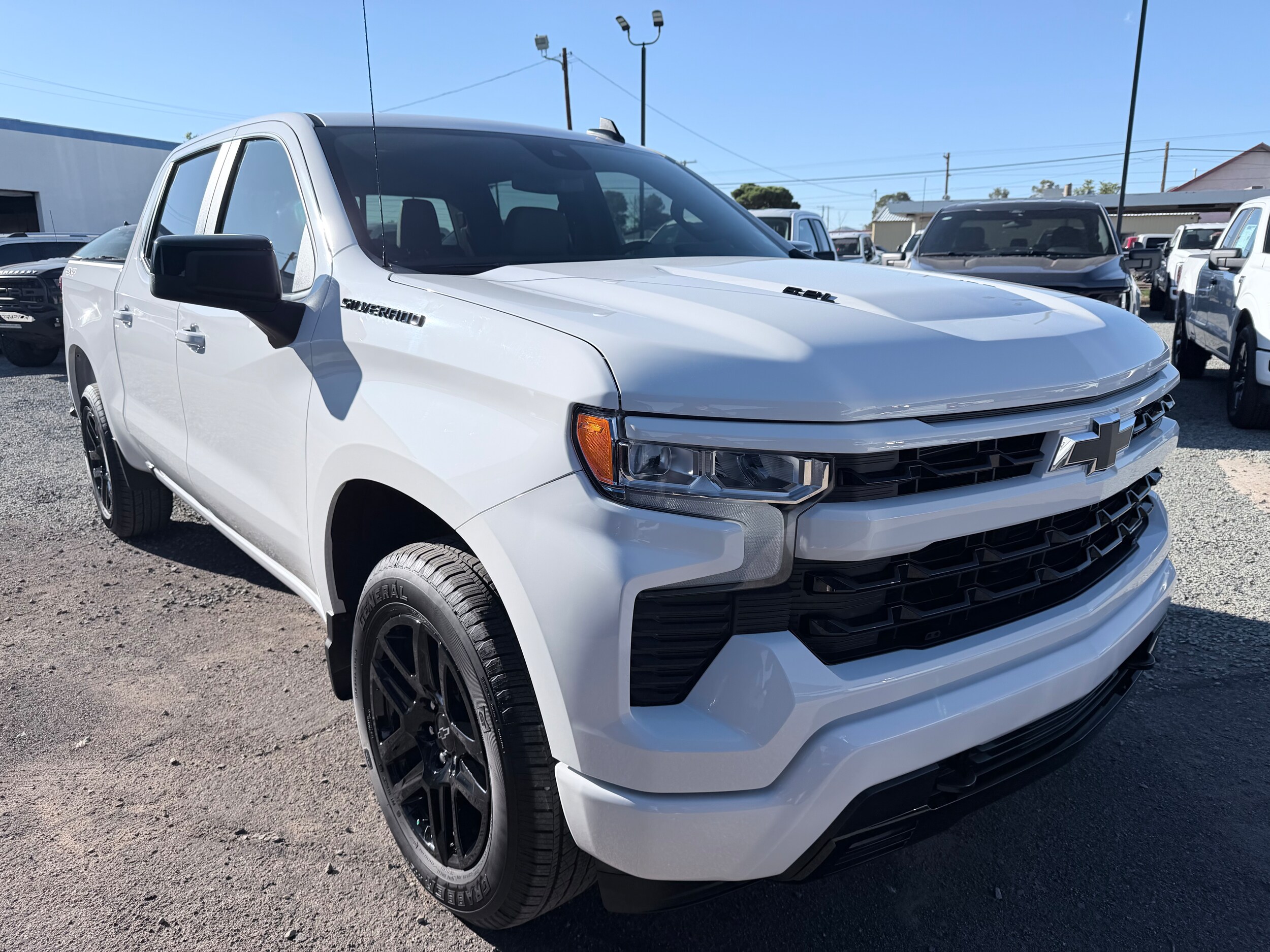 2025 Chevrolet Silverado 1500 RST photo 3