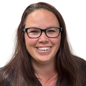 Staff member Amanda Henson from ID_9ed677