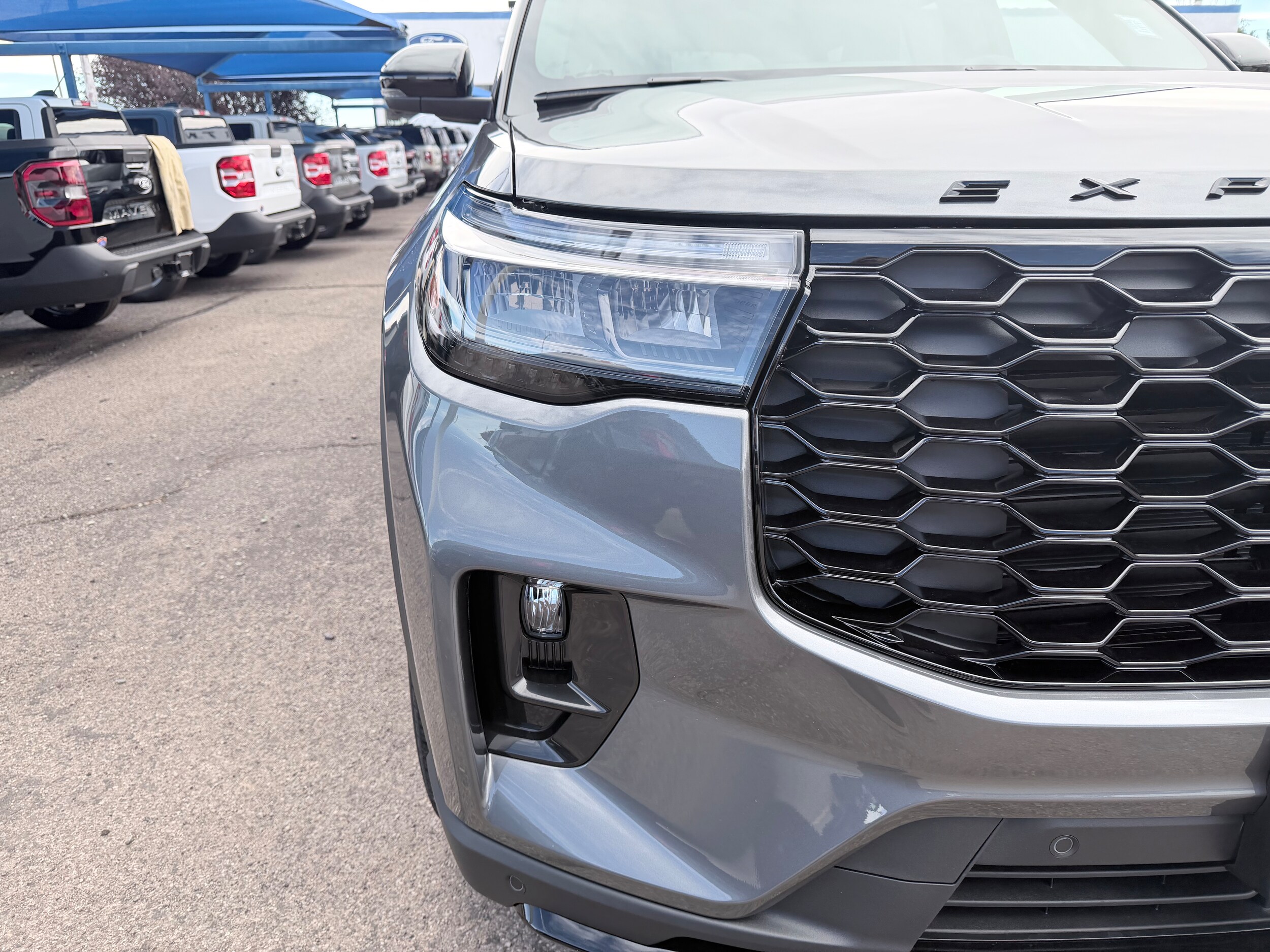 2026 Ford Explorer ST-Line photo 4