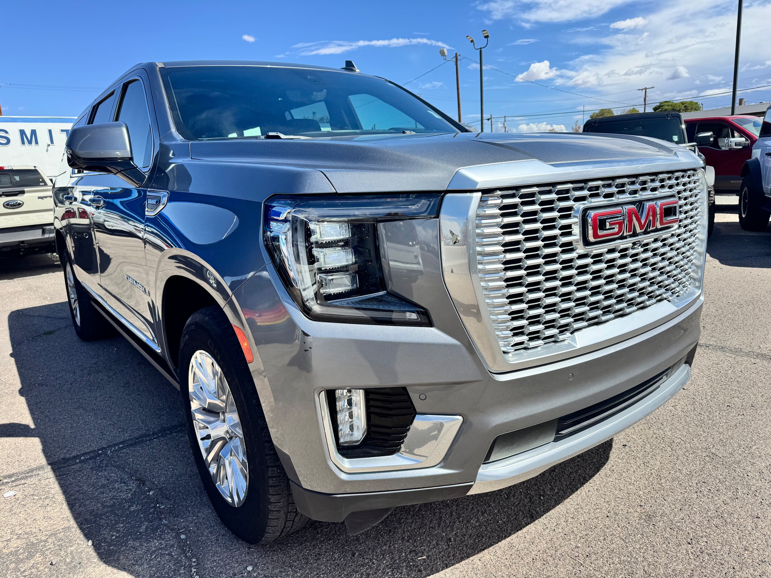 2021 Gmc Yukon XL Denali photo 3