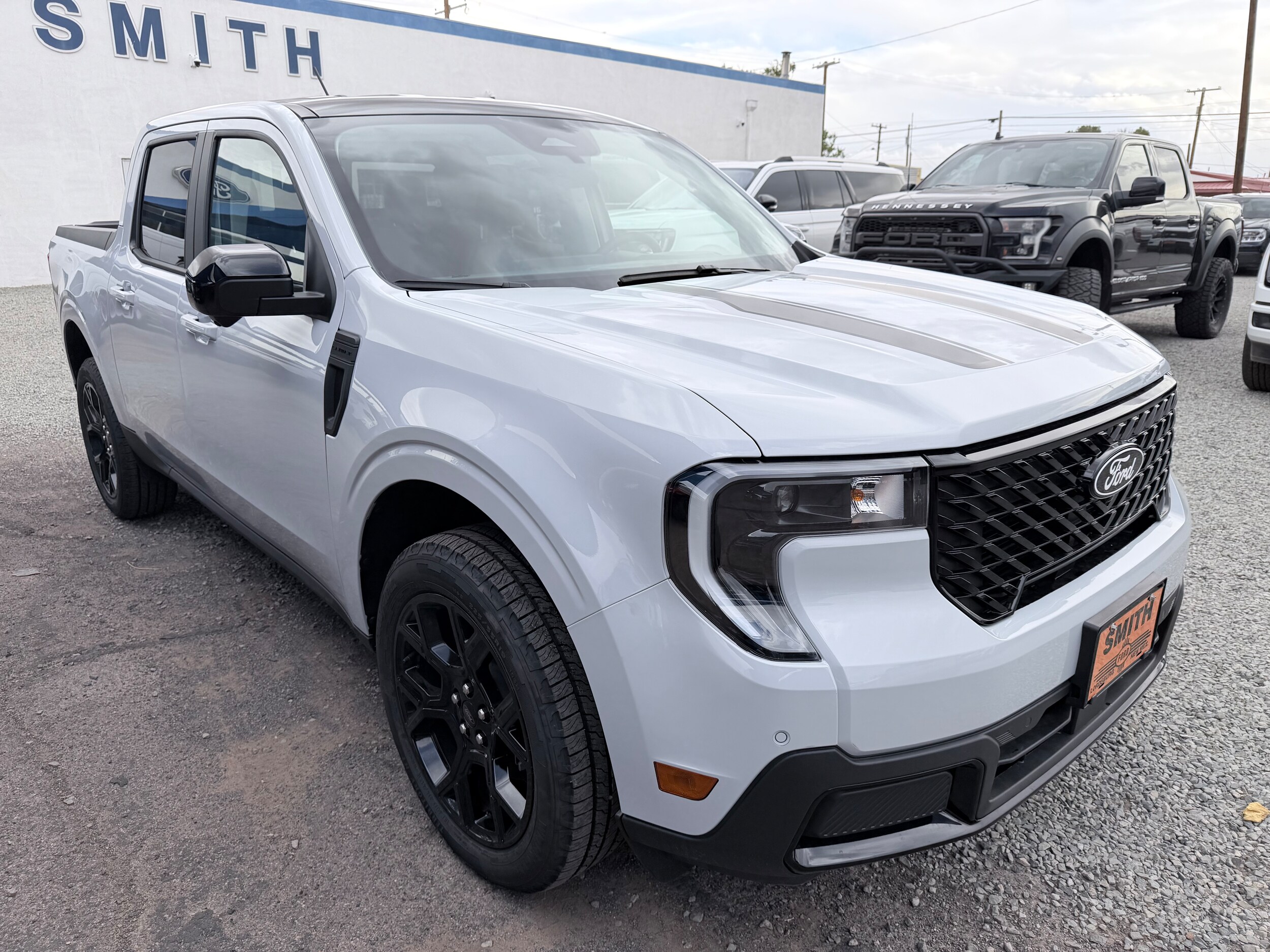 2025 Ford Maverick Lariat photo 3