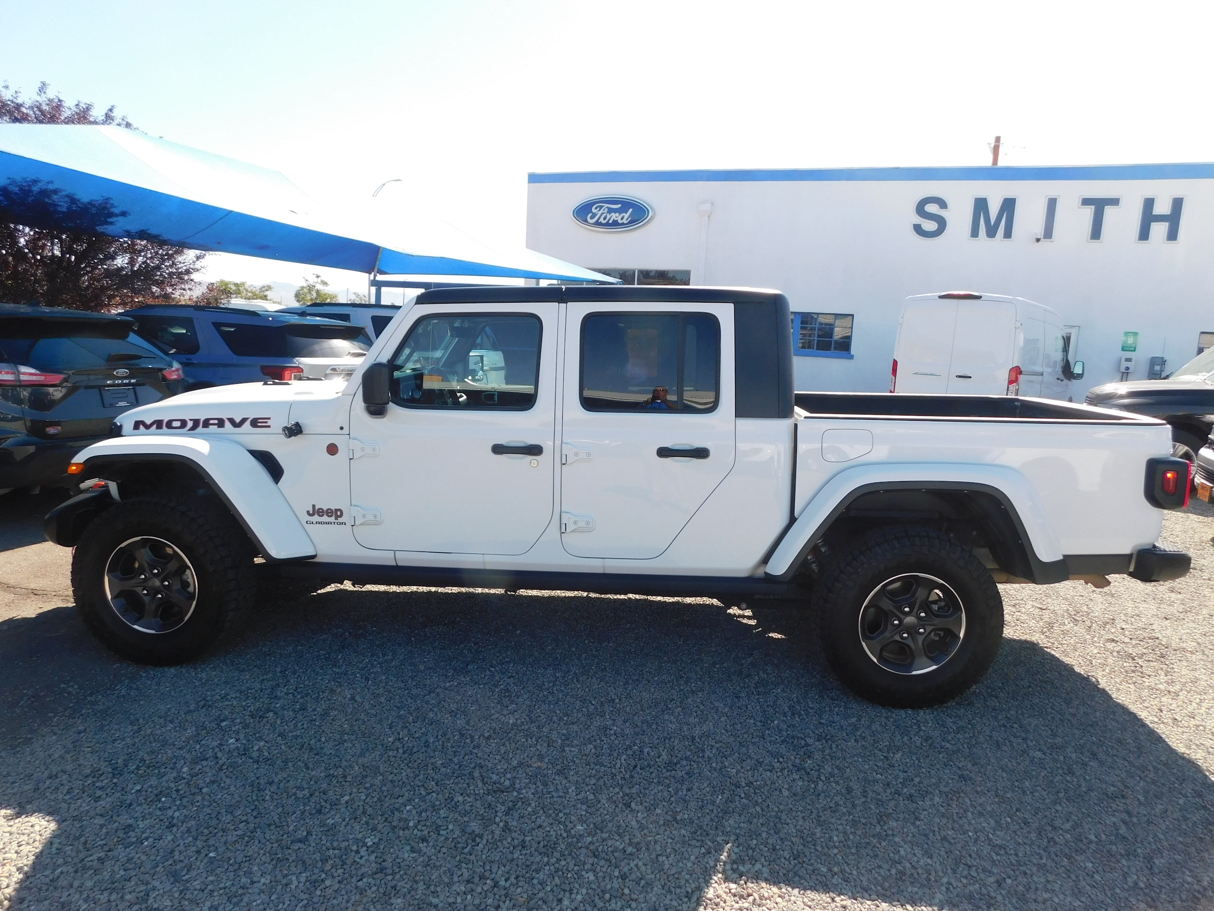 Used 2022 Jeep Gladiator Mojave with VIN 1C6JJTEG2NL142355 for sale in Lordsburg, NM