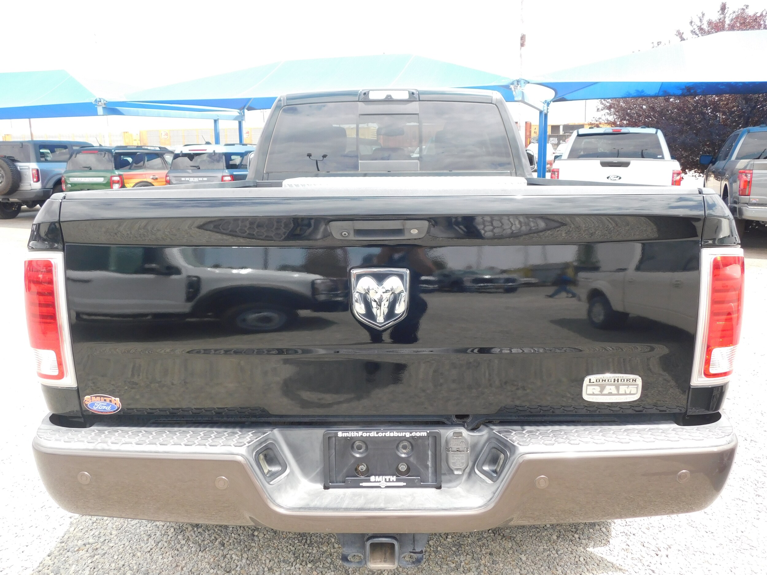 2017 Ram 3500 Laramie Longhorn photo 4