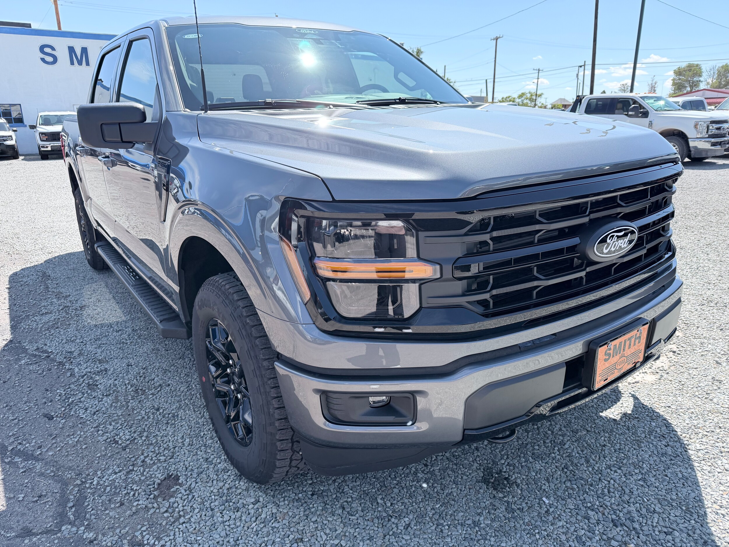 2025 Ford F-150 XLT photo 3