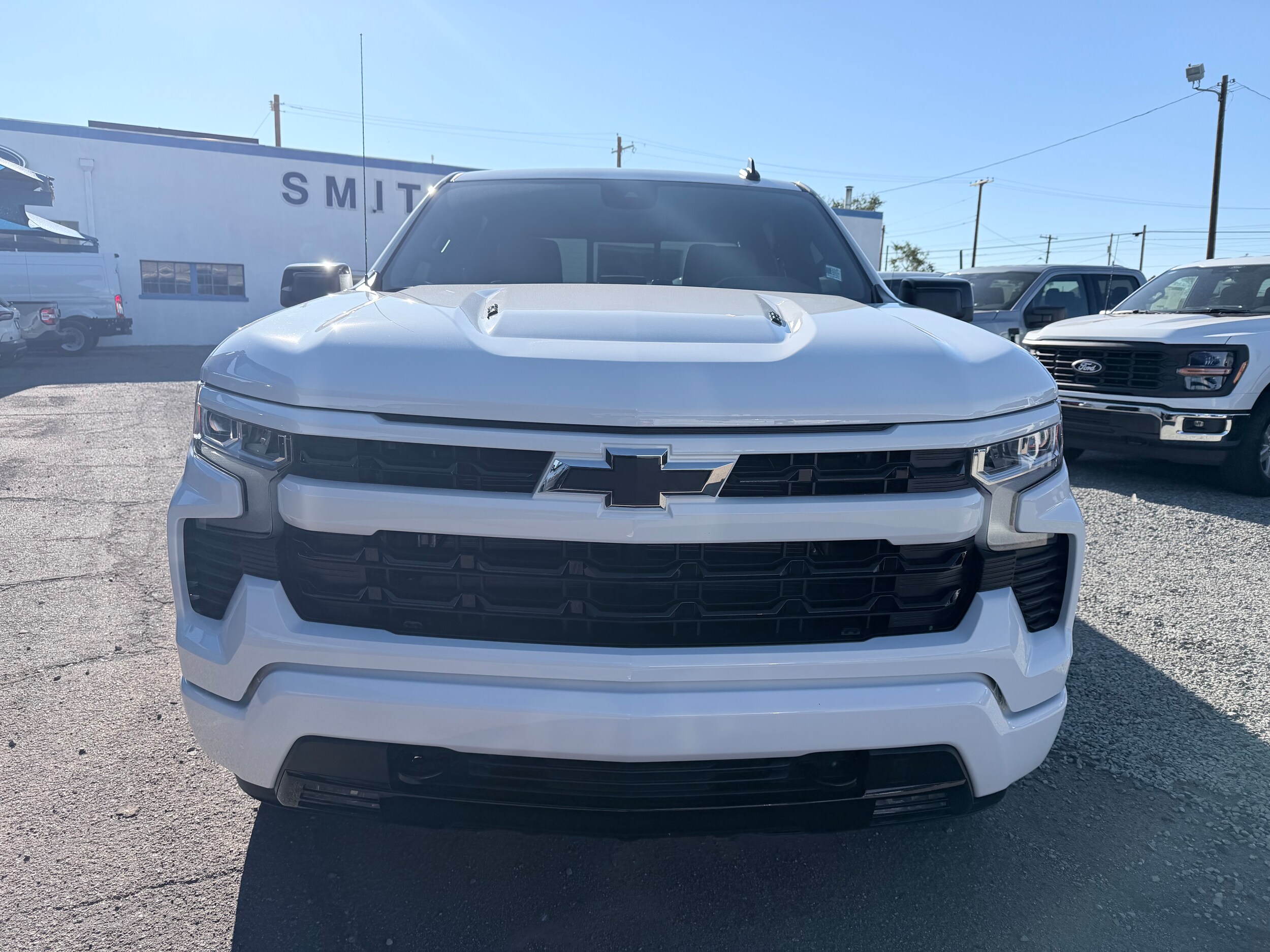 2025 Chevrolet Silverado 1500 RST photo 2