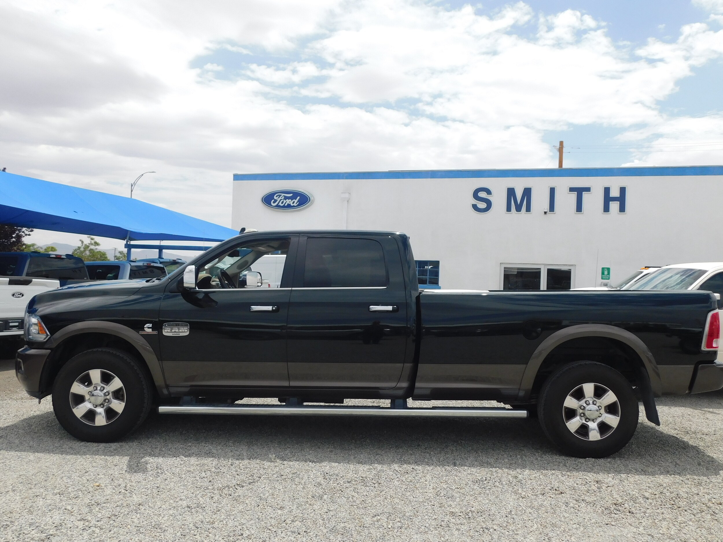 2017 Ram 3500 Laramie Longhorn photo 2
