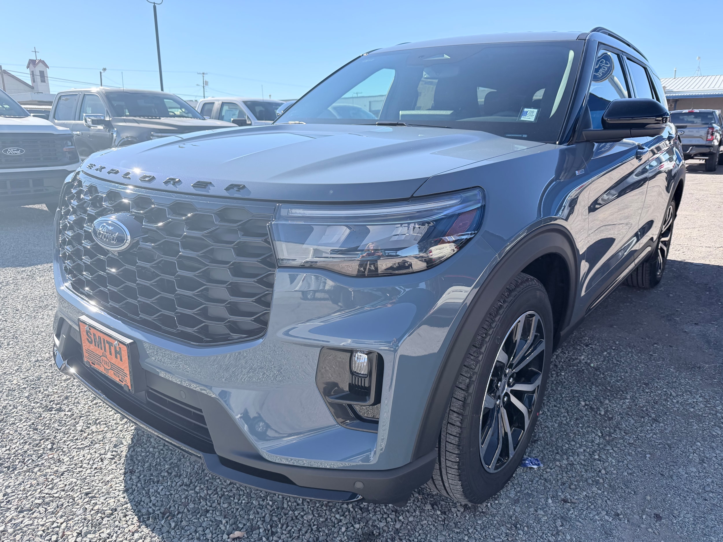 2026 Ford Explorer ST-LINE's photo