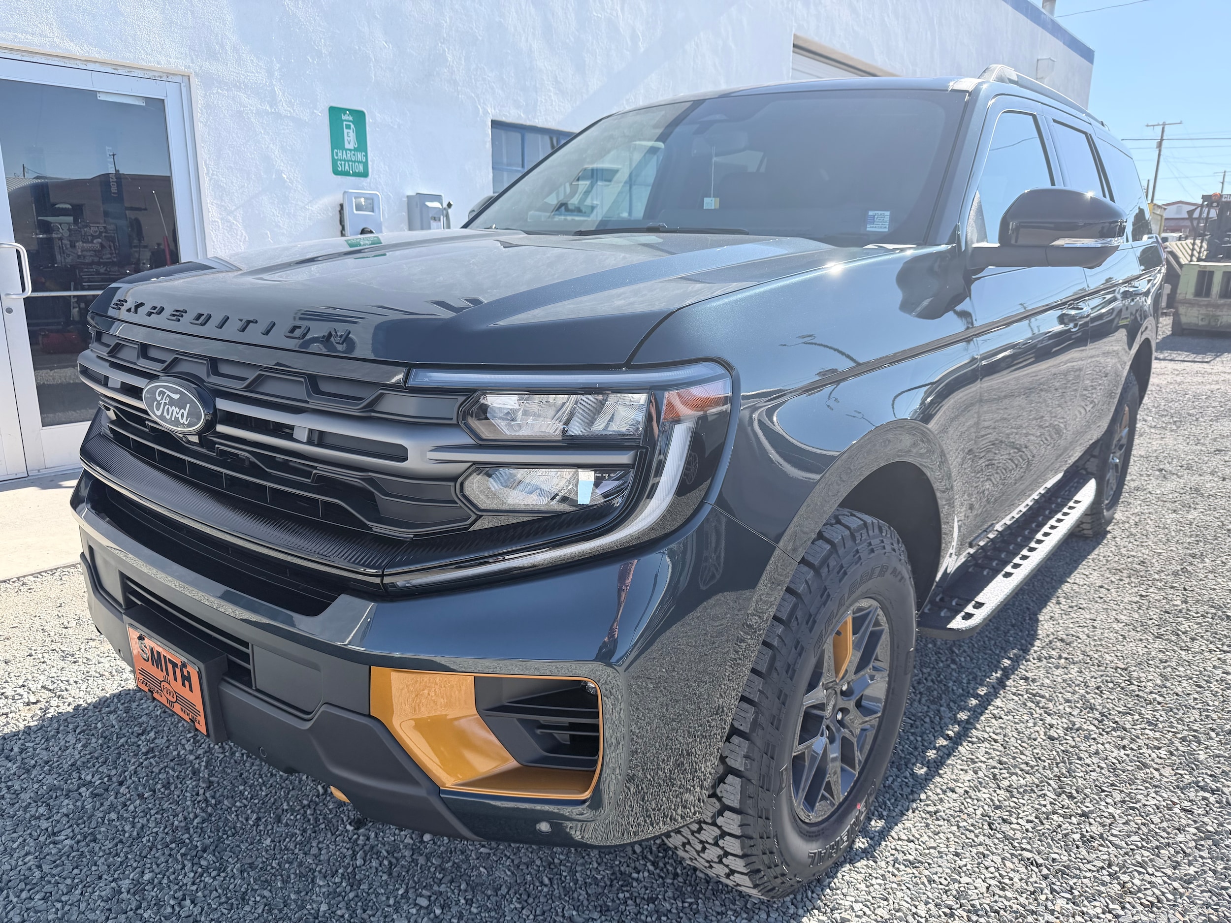 2025 Ford Expedition Tremor's photo