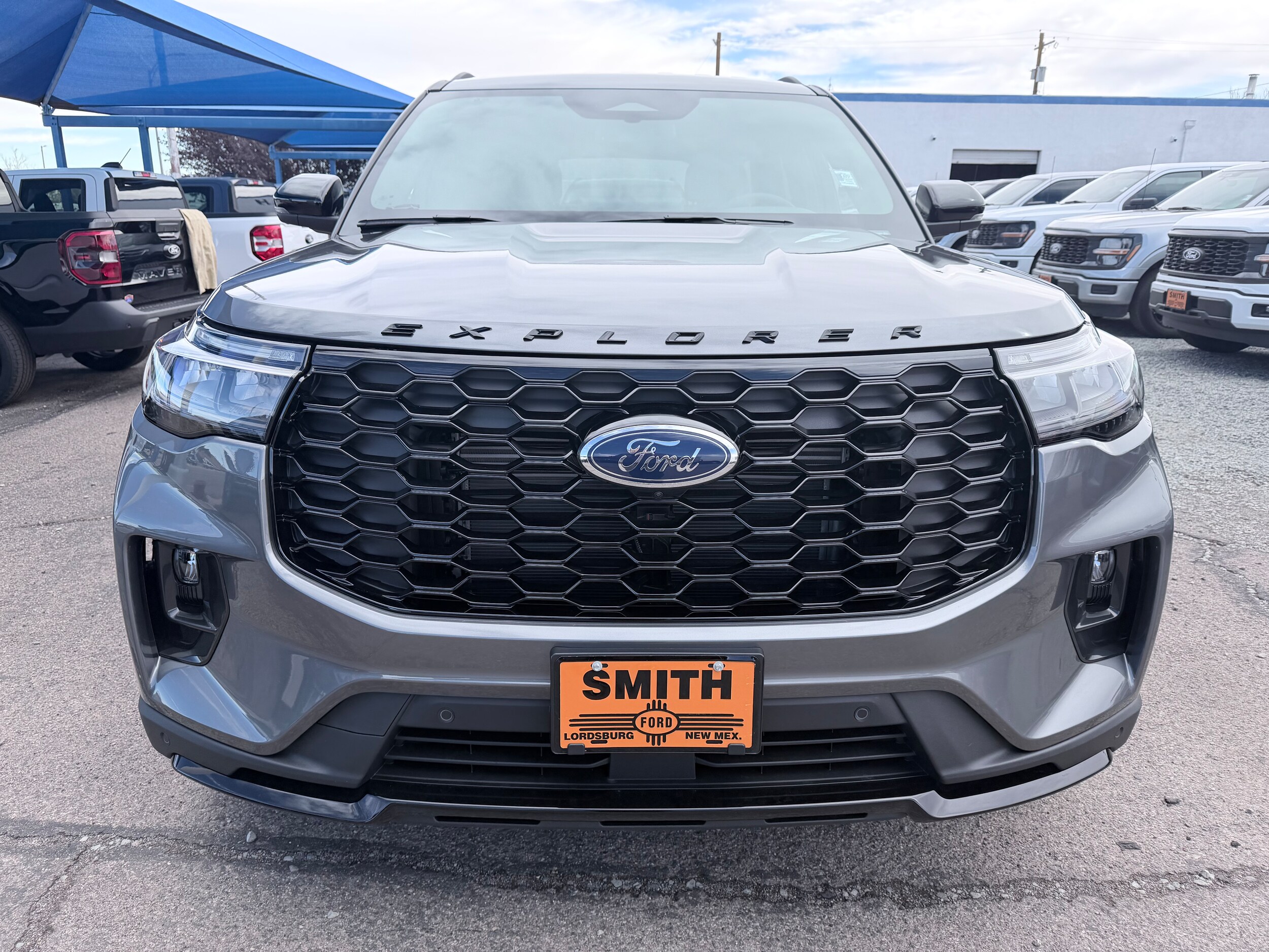 2026 Ford Explorer ST-Line photo 2