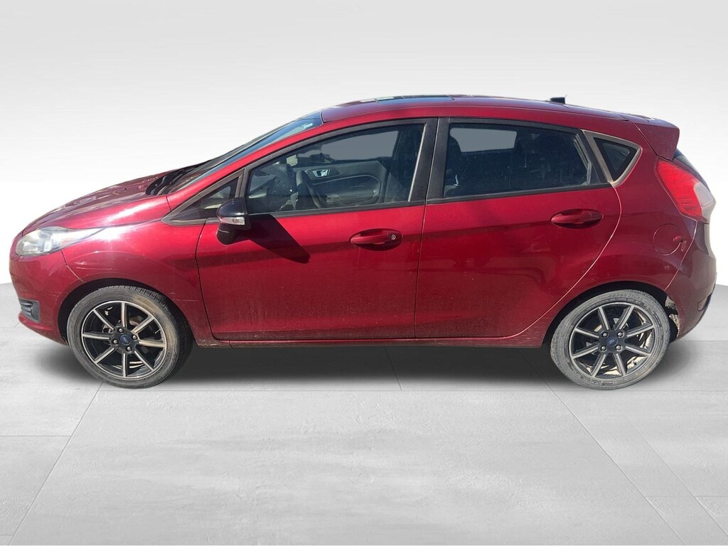 2016 Ford Fiesta SE photo 2