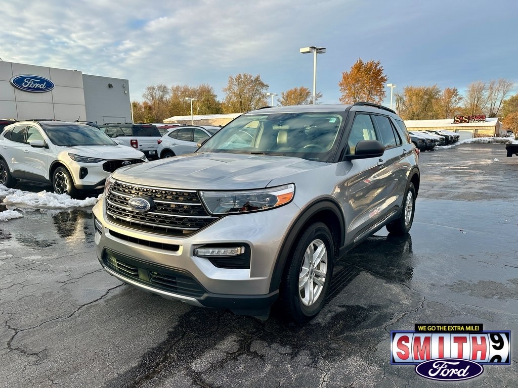 2023 Ford Explorer XLT's photo