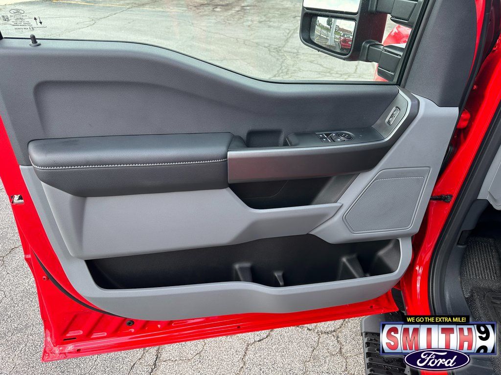 2026 Ford F-250 Super Duty XLT - Photo 13