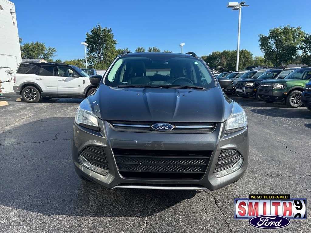 Used 2016 Ford Escape SE with VIN 1FMCU0GX2GUB69777 for sale in Lowell, IN