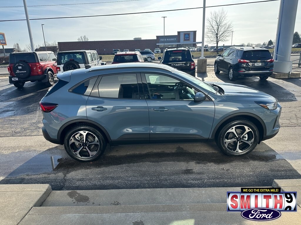 New 2026 Ford Escape Hybrid ST-Line Select SUV