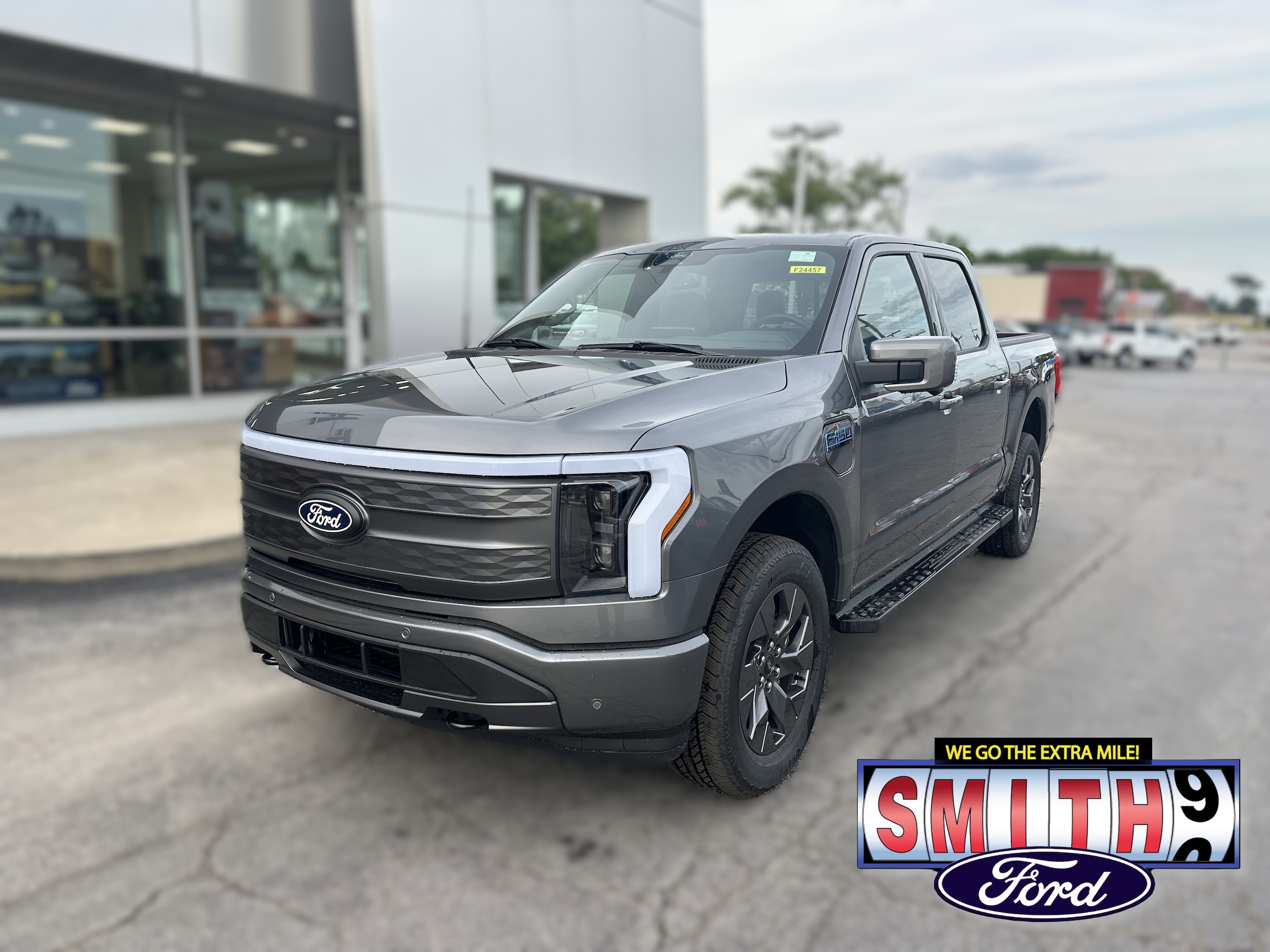 2025 Ford F-150 Lightning Lariat's photo