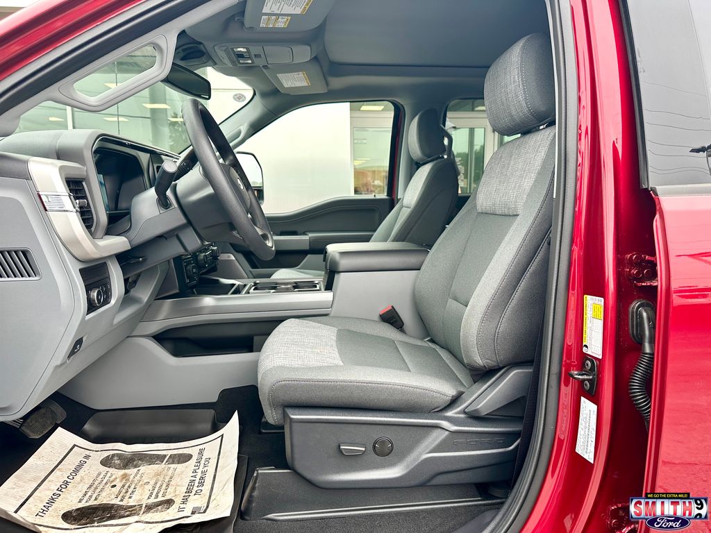 2026 Ford F-250 Super Duty XLT - Photo 13