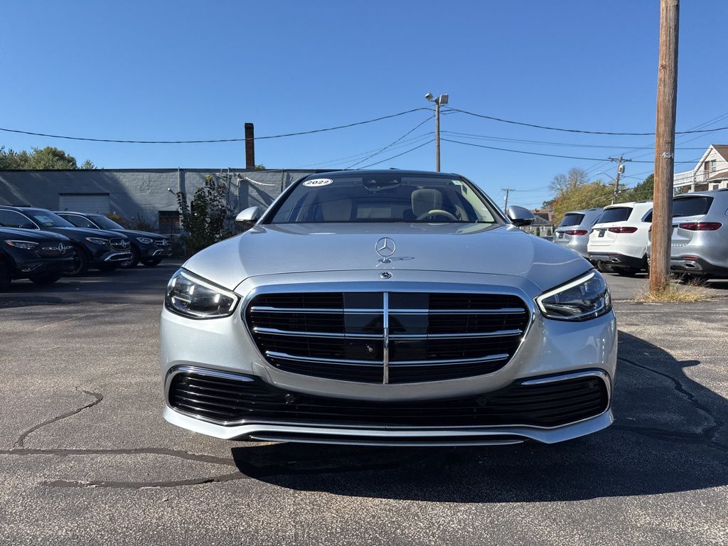 2022 Mercedes Benz S 580 4MATIC photo 2