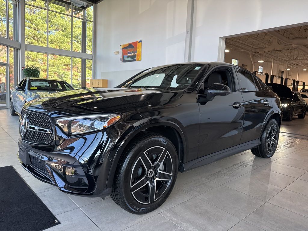 2024 Mercedes Benz GLC 300 4MATIC Coupe photo 3