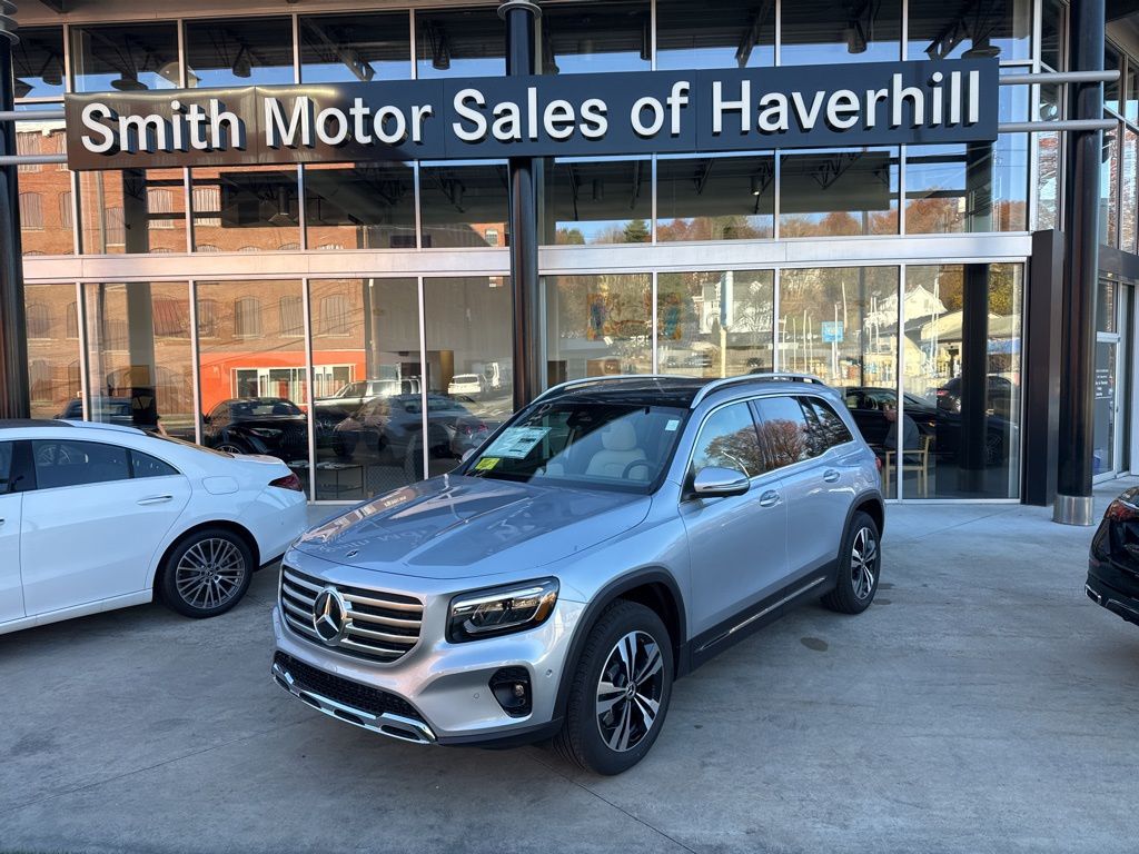 2026 Mercedes-Benz GLB GLB 250's photo