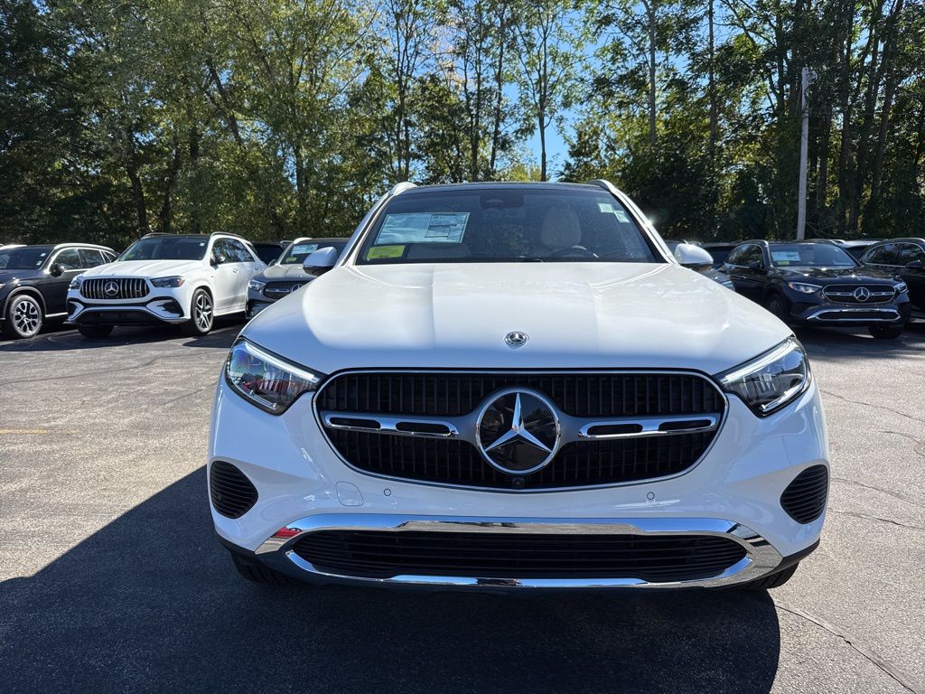 2026 Mercedes Benz GLC 300 4MATIC photo 2