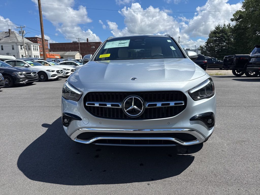2026 Mercedes Benz GLA 250 4MATIC photo 2