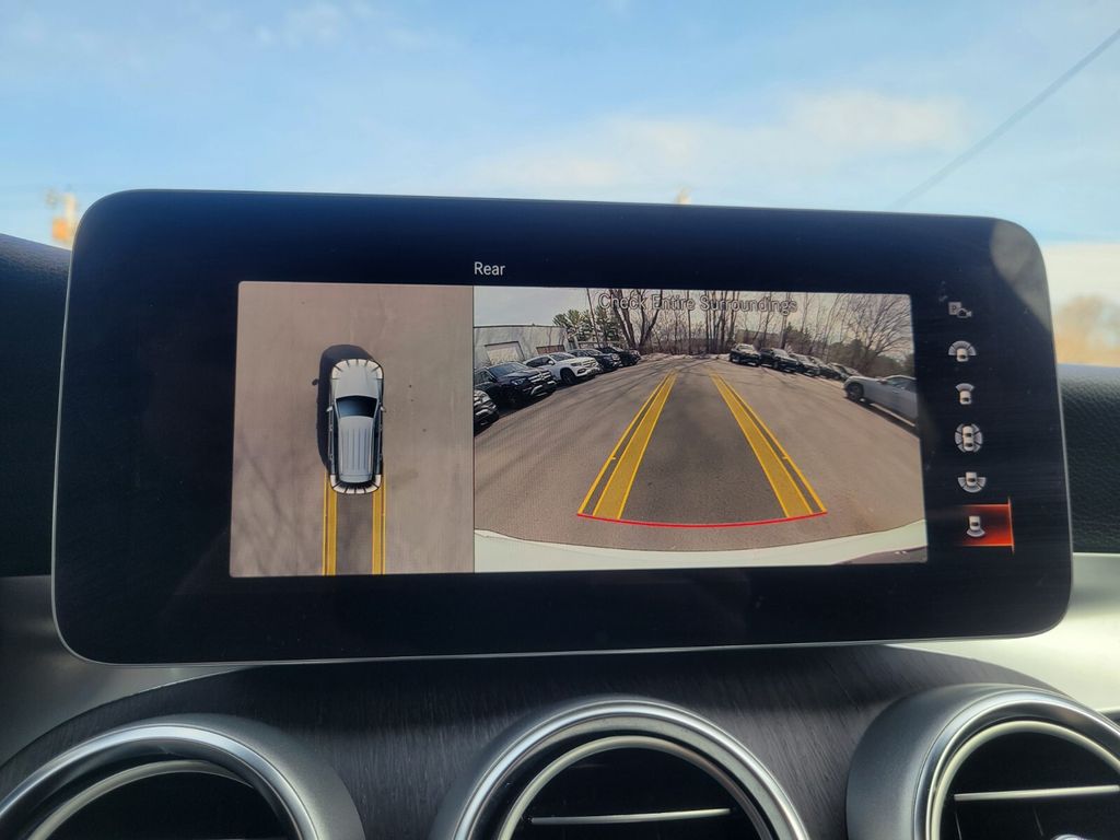 2022 Mercedes-Benz GLC GLC300 - Photo 20