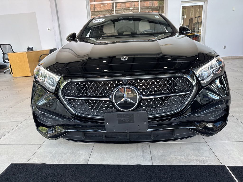 2025 Mercedes Benz E 350 4MATIC photo 2