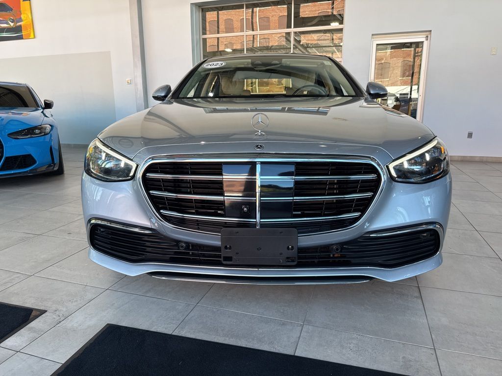 2023 Mercedes Benz S 580 4MATIC photo 2