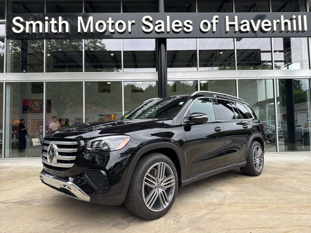 2025 Mercedes Benz GLS 450 4MATIC photo 3