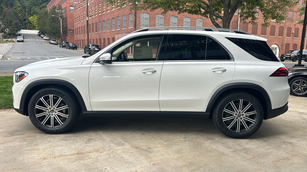 2025 Mercedes Benz GLE 350 4MATIC photo 2