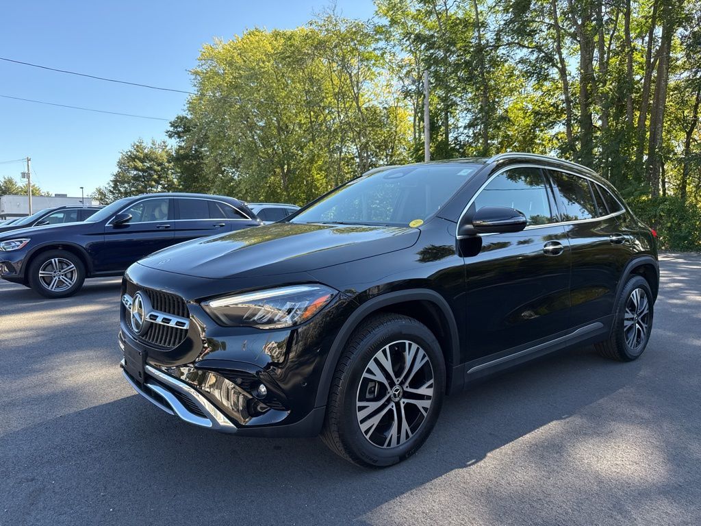 2025 Mercedes Benz GLA 250 4MATIC photo 3